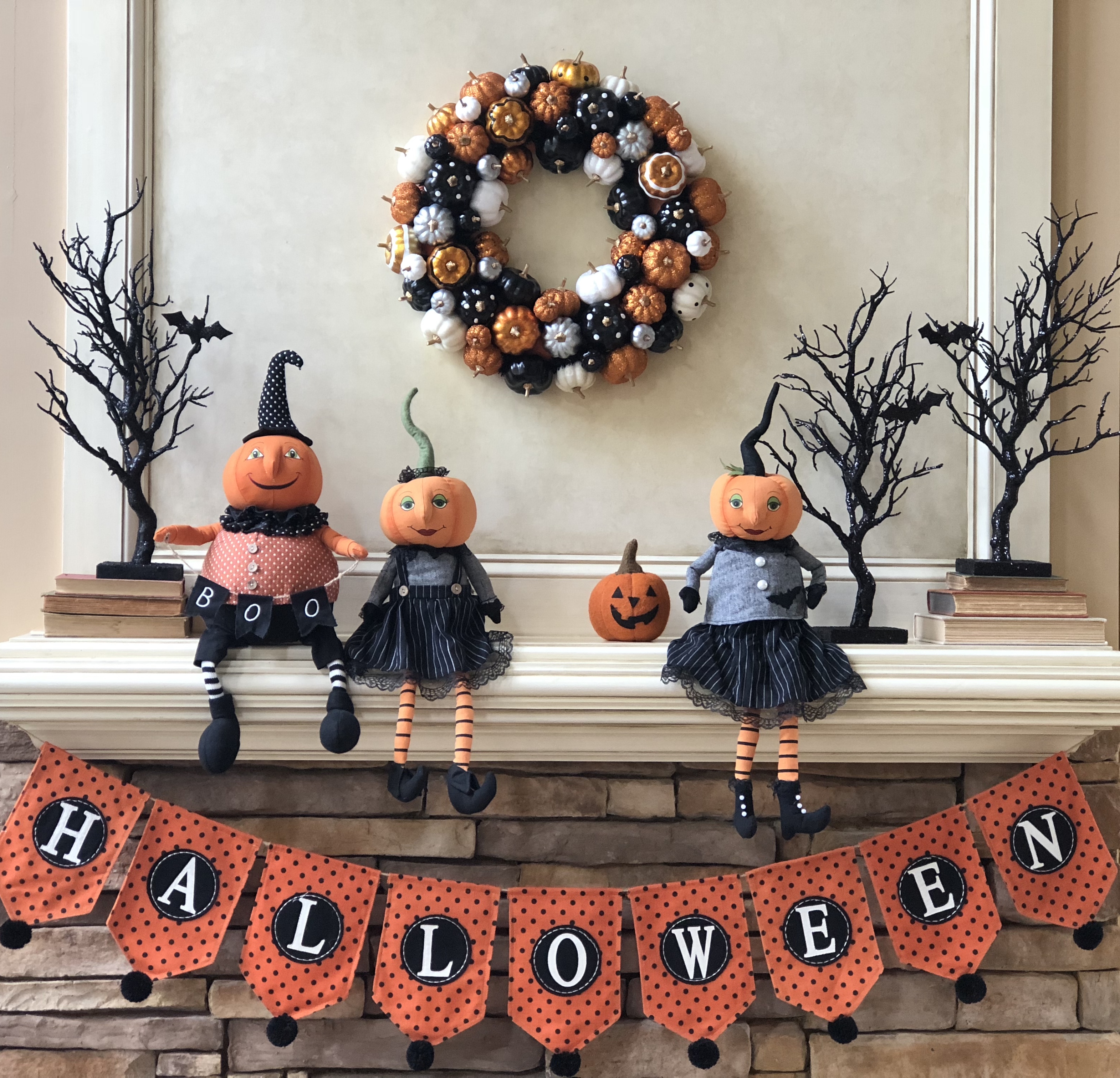 Halloween Mantel – Spooky, Vintage Style